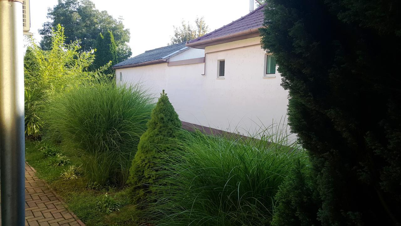 Illaberek Apartmanok Hajdúszoboszló Екстериор снимка